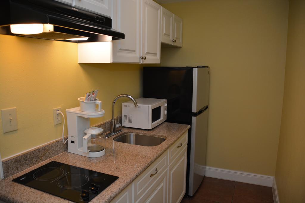 Ramada By Wyndham & Suites South Padre Island Eksteriør billede