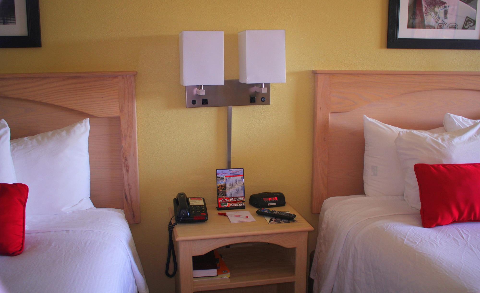 Ramada By Wyndham & Suites South Padre Island Eksteriør billede