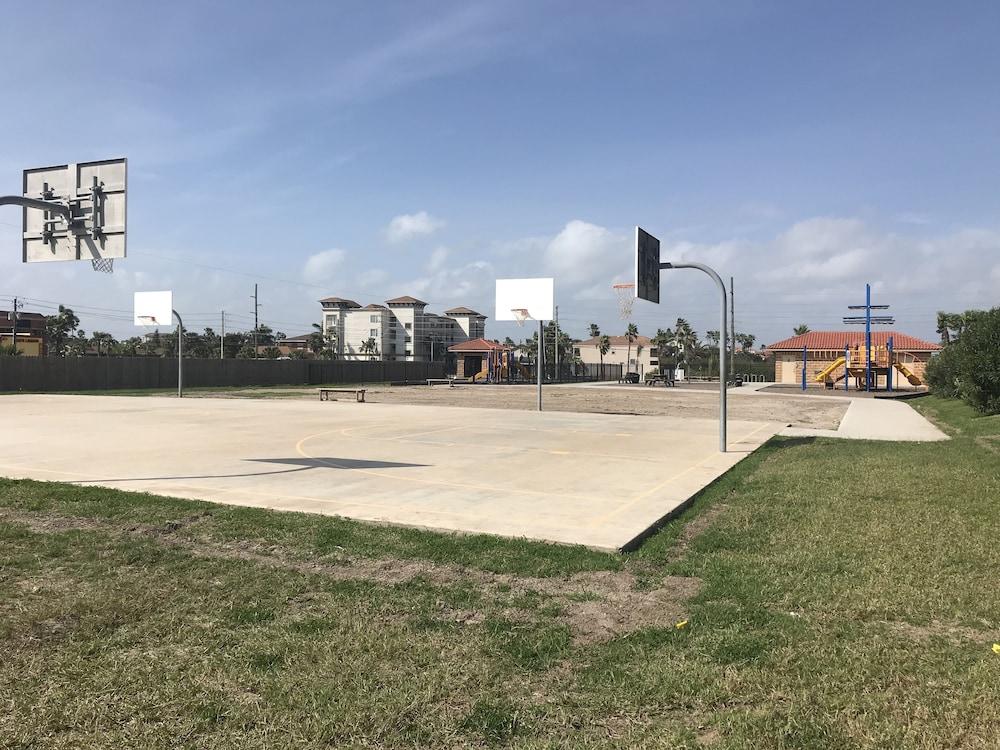 Ramada By Wyndham & Suites South Padre Island Eksteriør billede