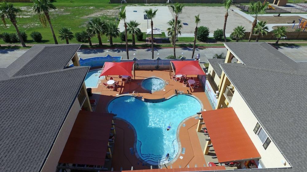 Ramada By Wyndham & Suites South Padre Island Eksteriør billede