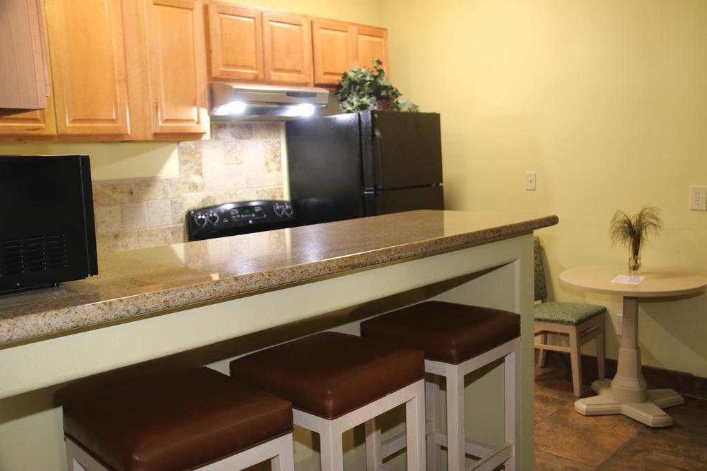 Ramada By Wyndham & Suites South Padre Island Eksteriør billede